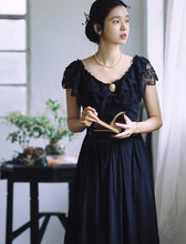 Load image into Gallery viewer, victorian dress edwardian dress vintage dress period drama dress historical fashion sustainable fashionvictorian dress edwardian dress vintage dress period drama dress historical fashion sustainable fashion
