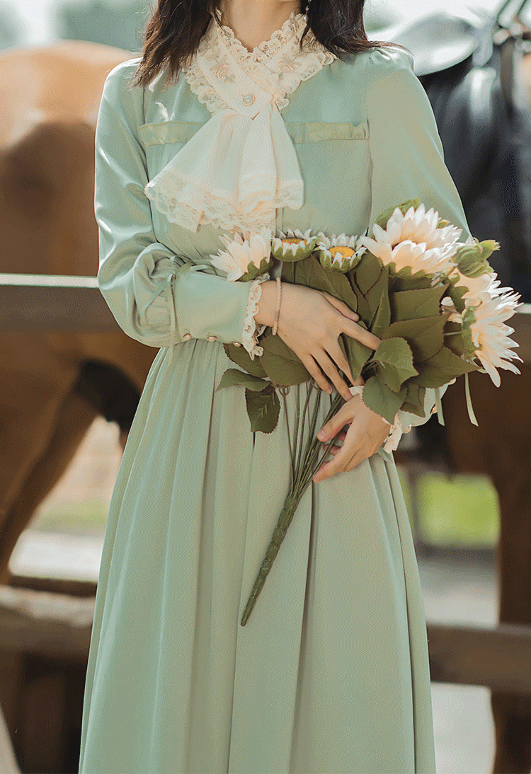 Retro Parisian 50s Green Dress