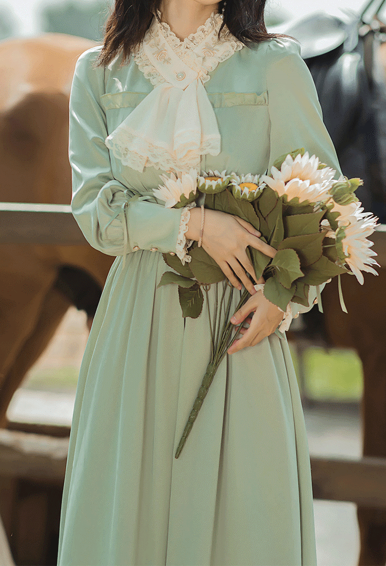 Retro Parisian 50s Green Dress