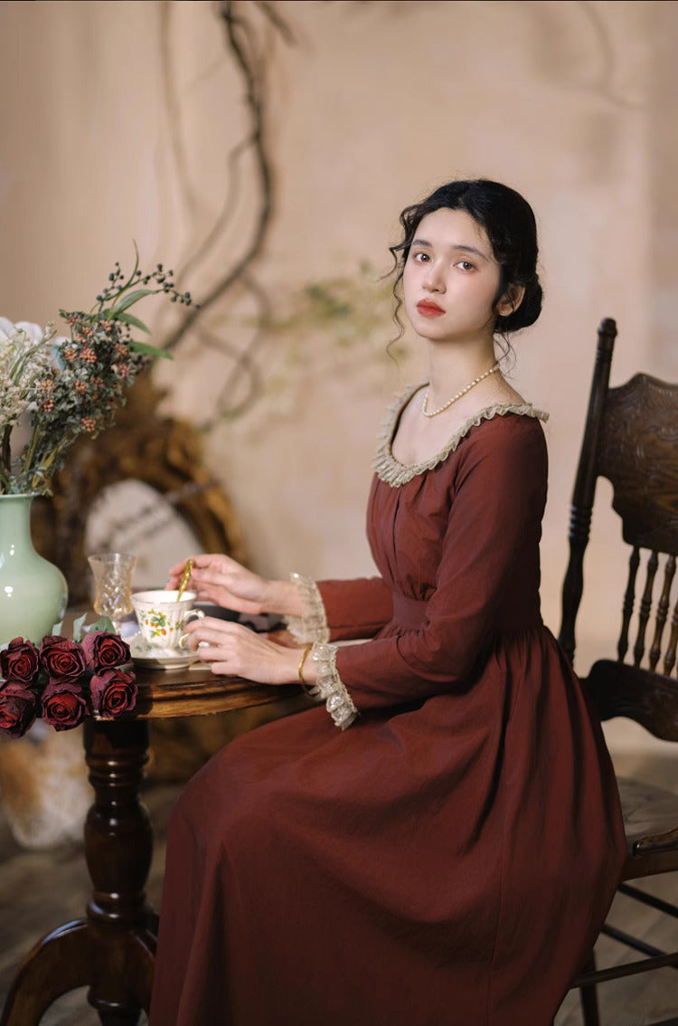 Period Drama Lace Collar High Waist Dress